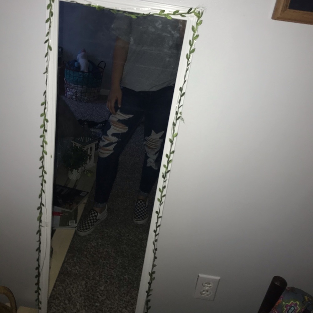 Brand new ripped jeans (women’s)